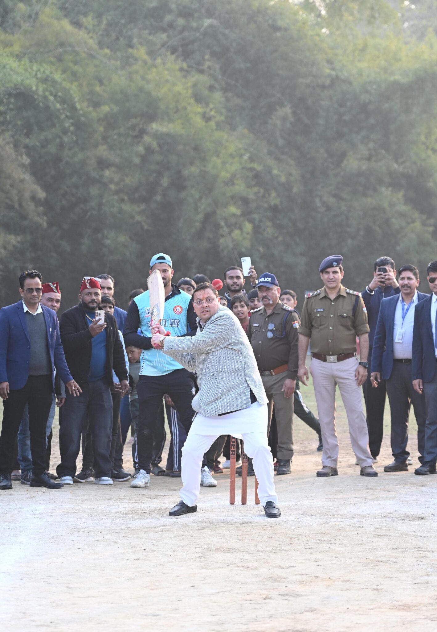 खटीमा में मनीष चंद स्मृति ग्रामीण क्रिकेट टूर्नामेंट के समापन पर मुख्यमंत्री ने किया प्रतिभाग
