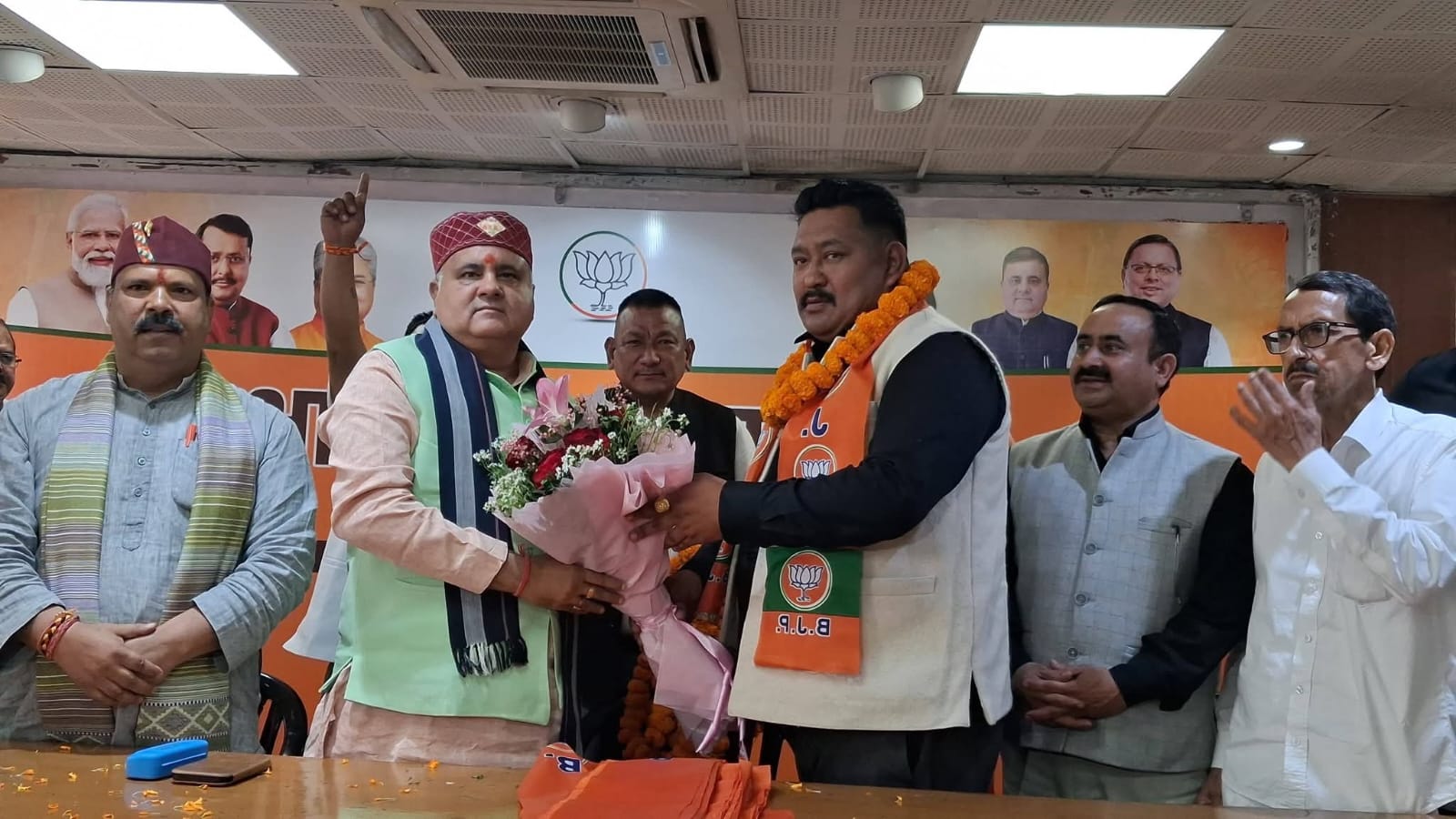 मुनस्यारी नगर पंचायत अध्यक्ष समेत कई जनप्रतिनिधि भाजपा में शामिल, धारचूला में जीत का संकेत: महेंद्र भट्ट