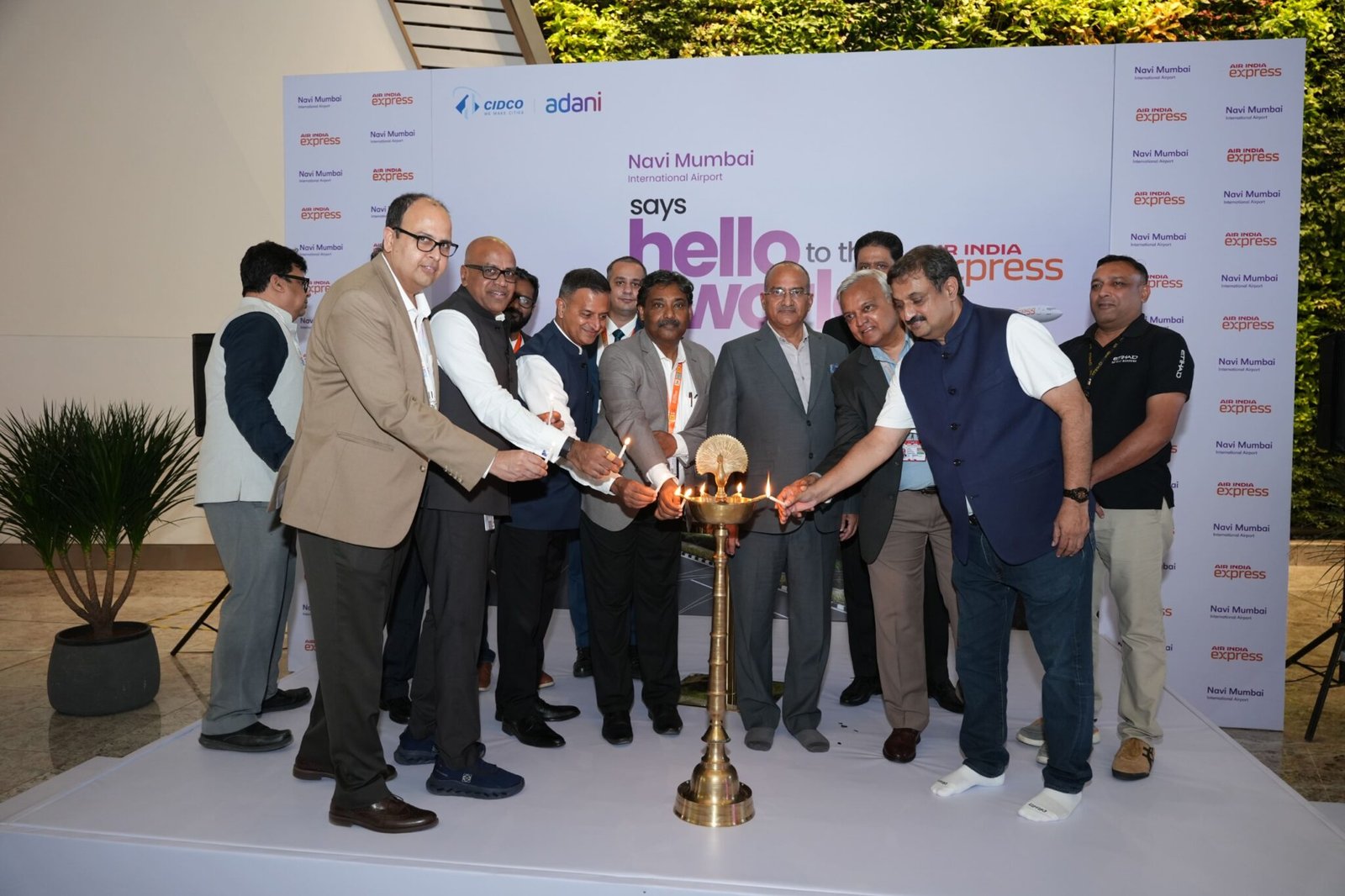 नवी मुंबई इंटरनेशनल एयरपोर्ट से अबू धाबी के लिए पहली अंतरराष्ट्रीय उड़ान शुरू